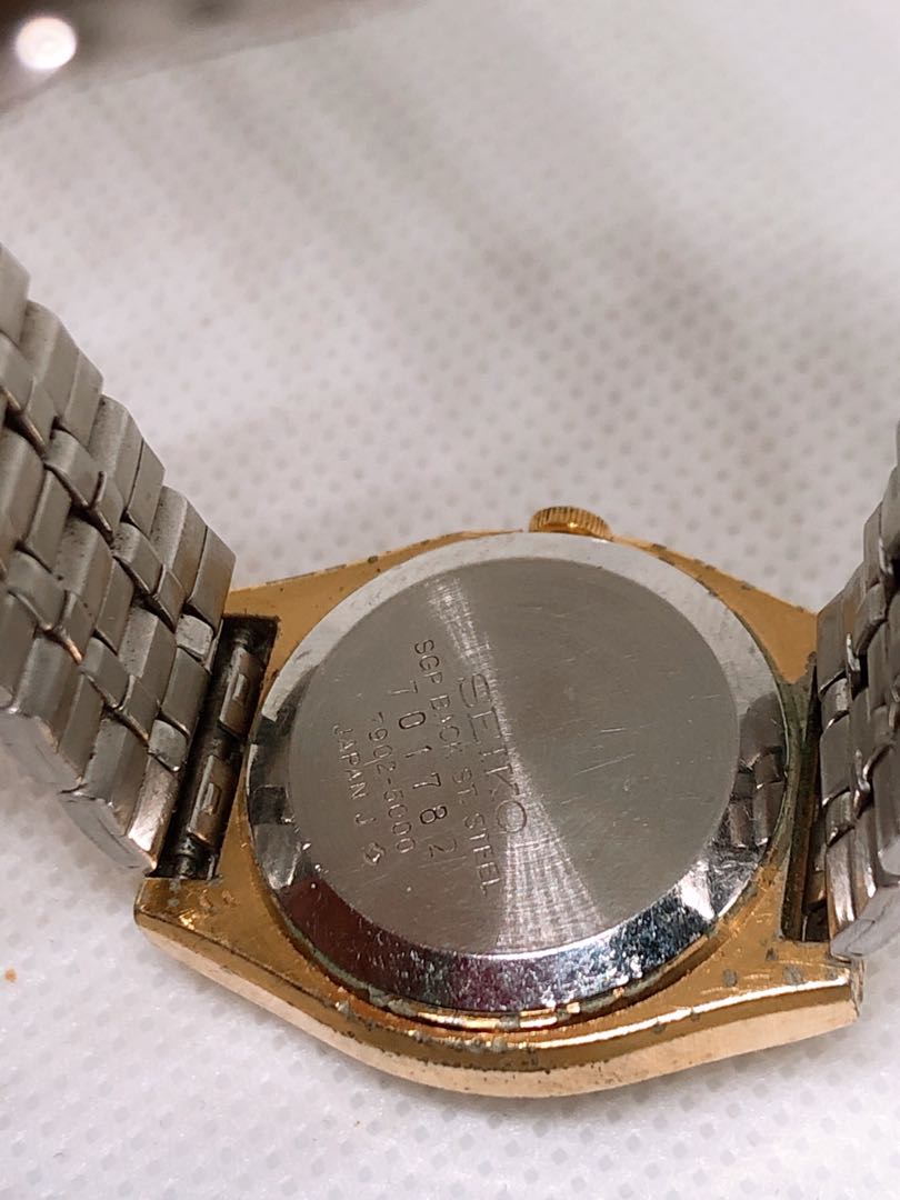 Seiko 7902-5000 Analog Quartz Women