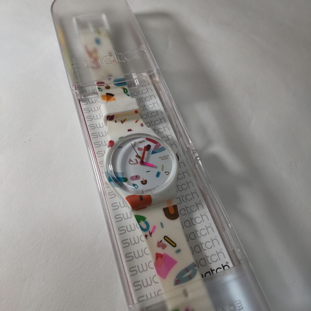 Swatch GW157 Digital Quartz Women