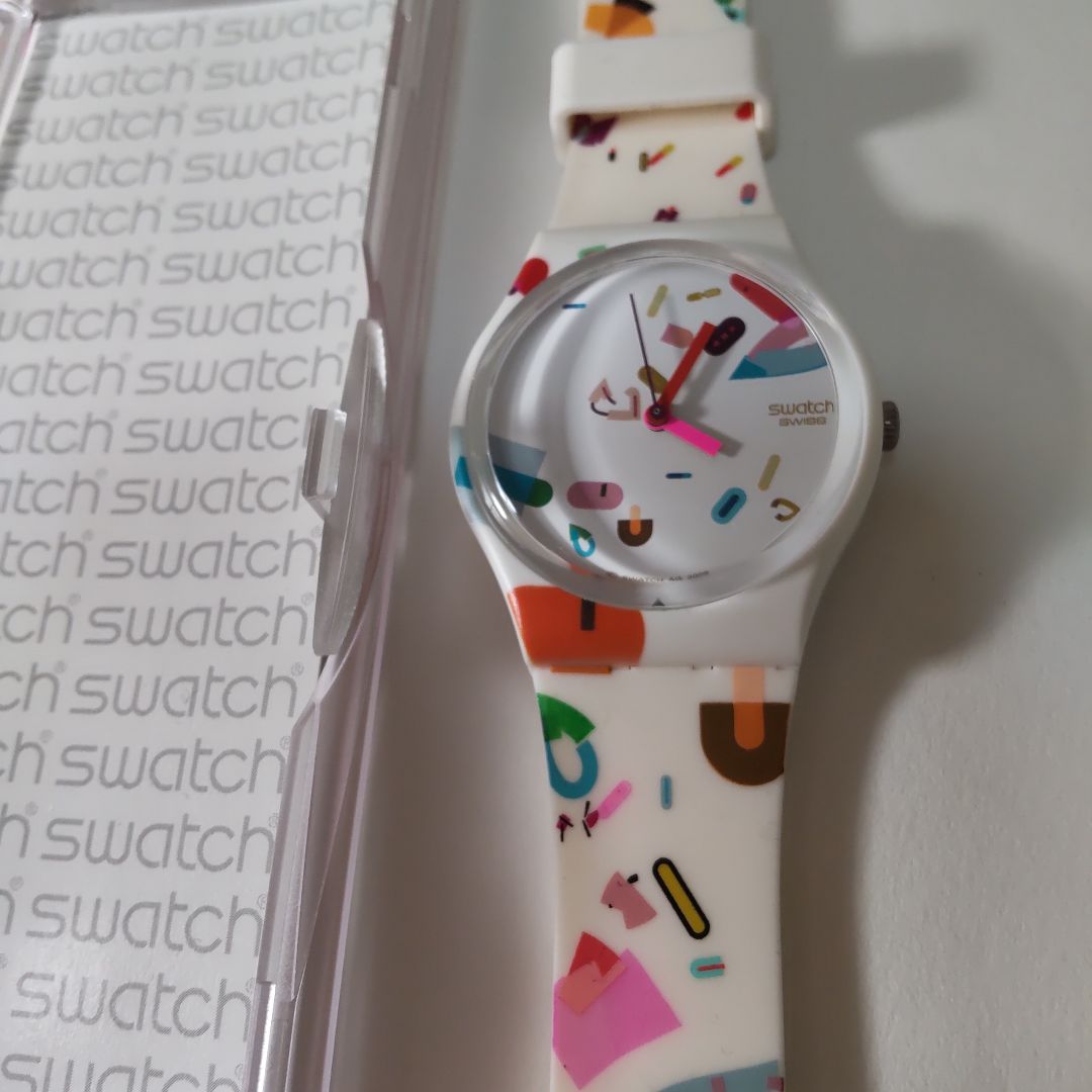 Swatch GW157 Digital Quartz Women
