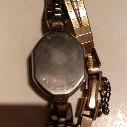 Hallmitton Analog Mechanical (Manual) Women