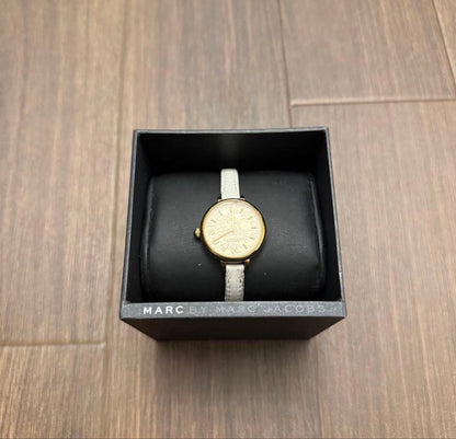 Analog Quartz Women