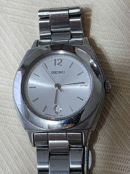 Seiko ZN82-0810 Analog Quartz Women