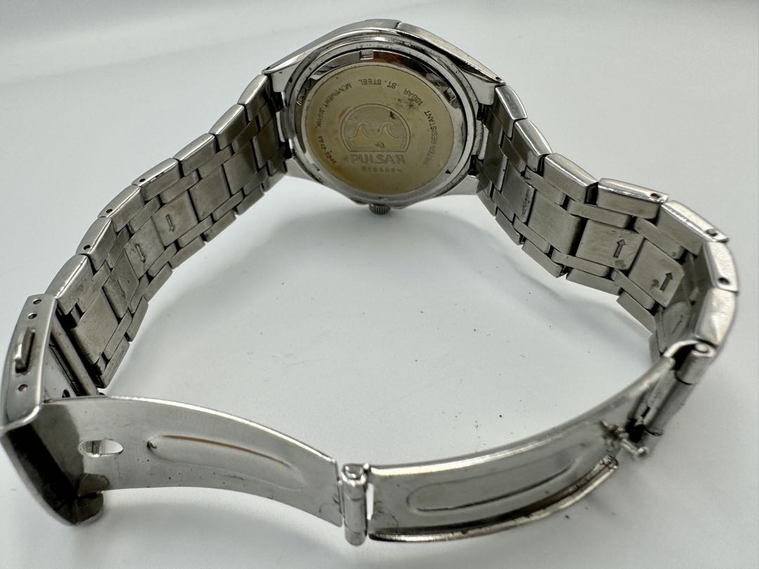 Pulsar Analog Quartz Men Watch