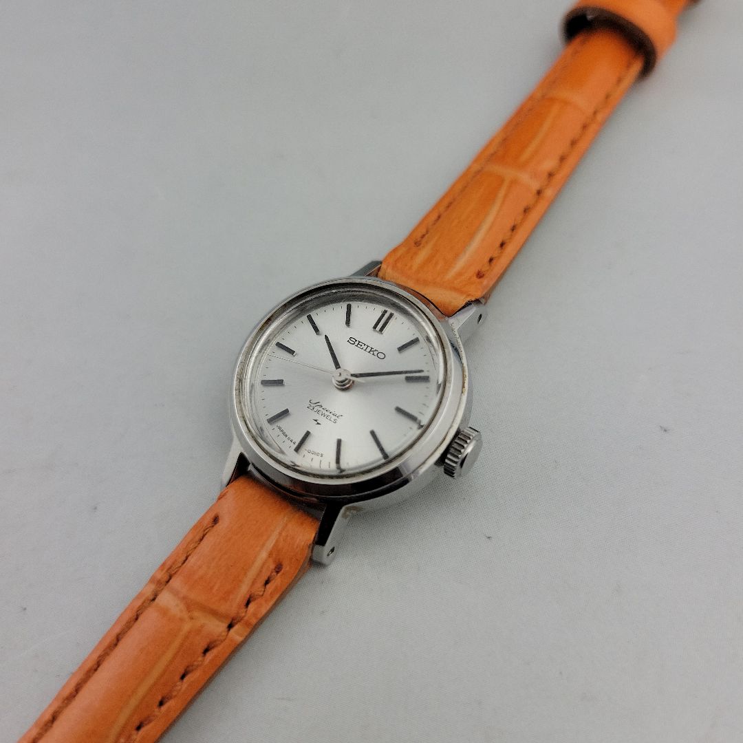 Seiko Special 1144-0010 Analog Mechanical (Manual) Women