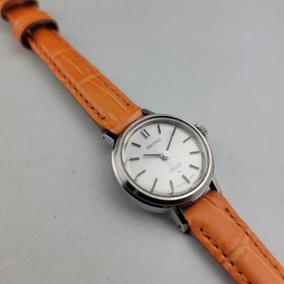 Seiko Special 1144-0010 Analog Mechanical (Manual) Women