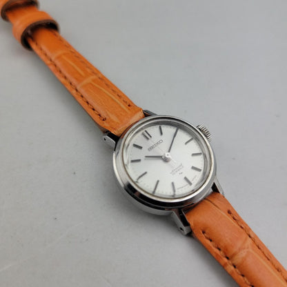 Seiko Special 1144-0010 Analog Mechanical (Manual) Women