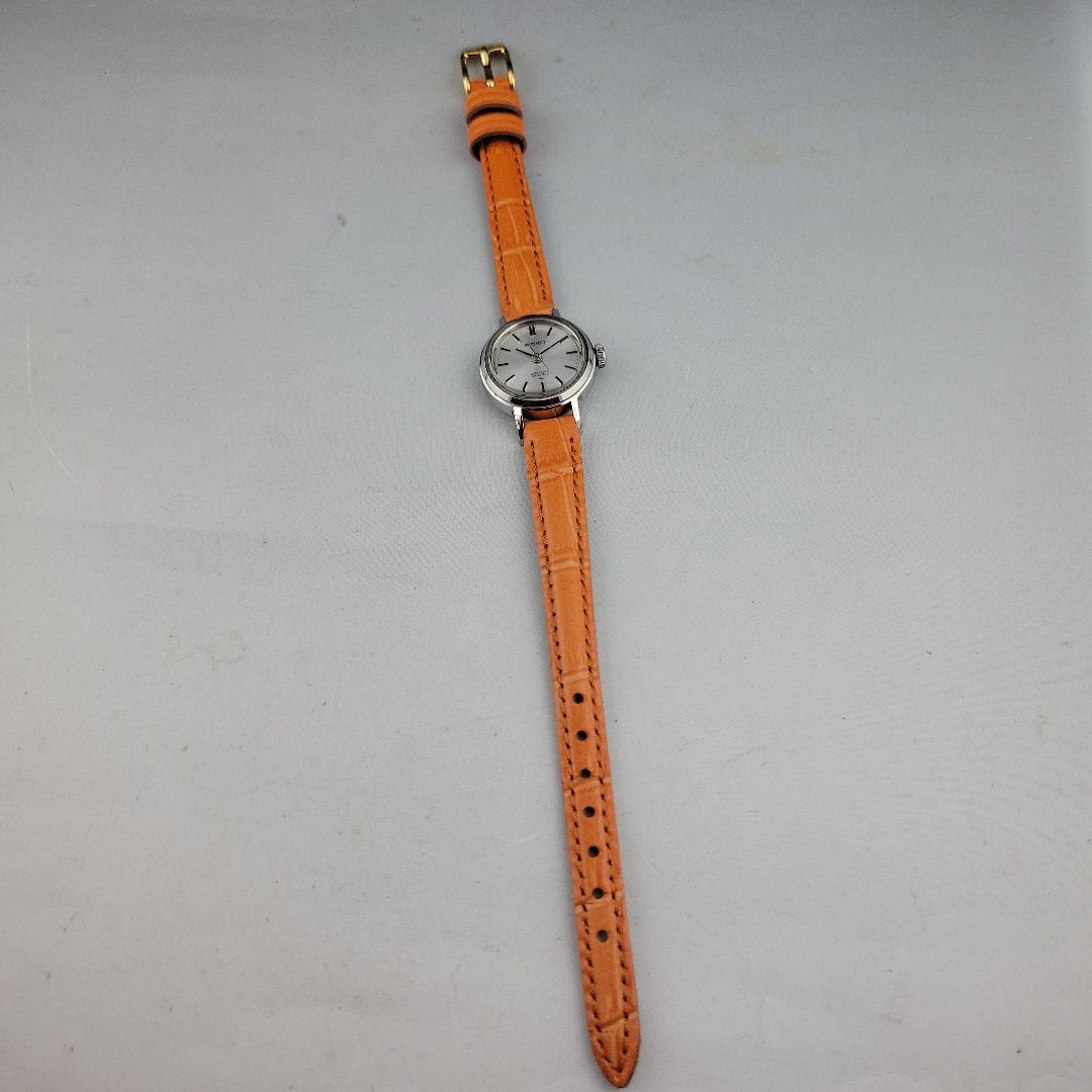 Seiko Special 1144-0010 Analog Mechanical (Manual) Women