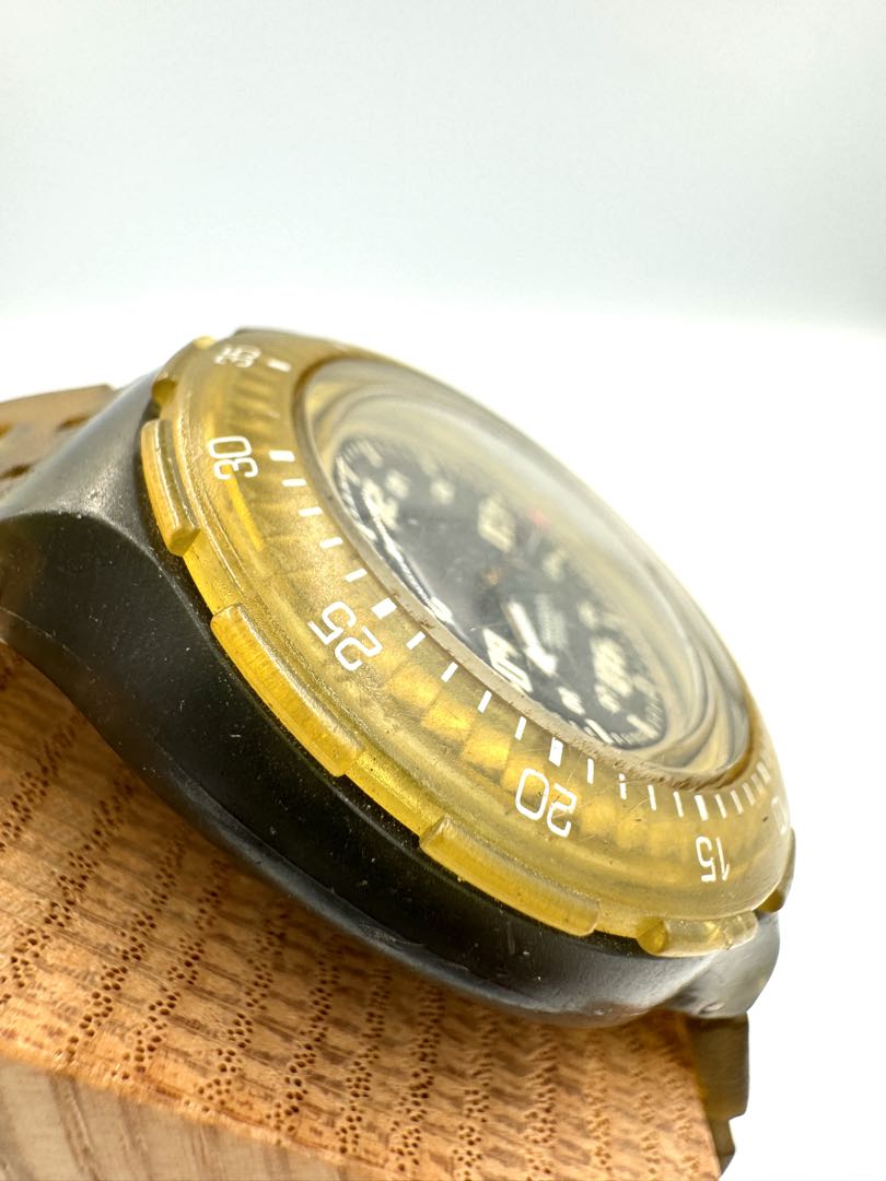 Swatch Standard SHM103 Analog Quartz Unisex Men Watch