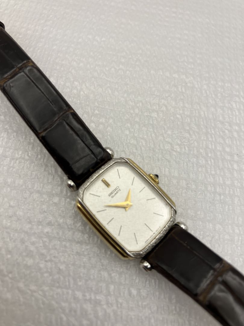Citizen Xc 1400-701A Analog Quartz Women