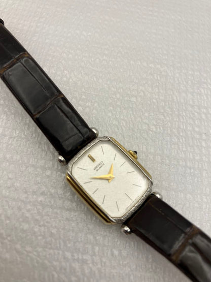 Citizen Xc 1400-701A Analog Quartz Women