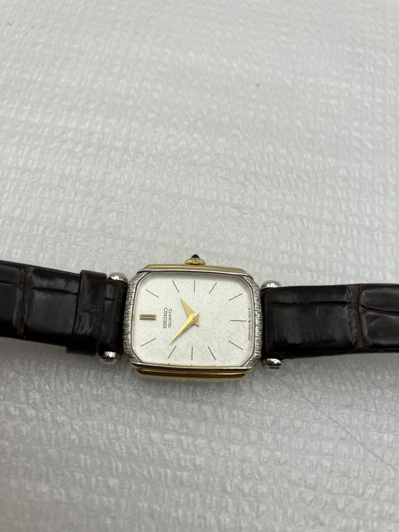 Citizen Xc 1400-701A Analog Quartz Women