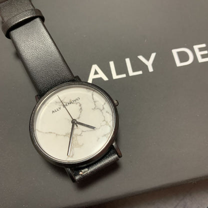 Analog Quartz Women