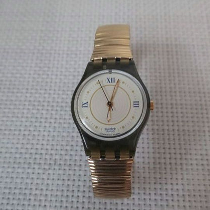 Swatch Analog Quartz Women