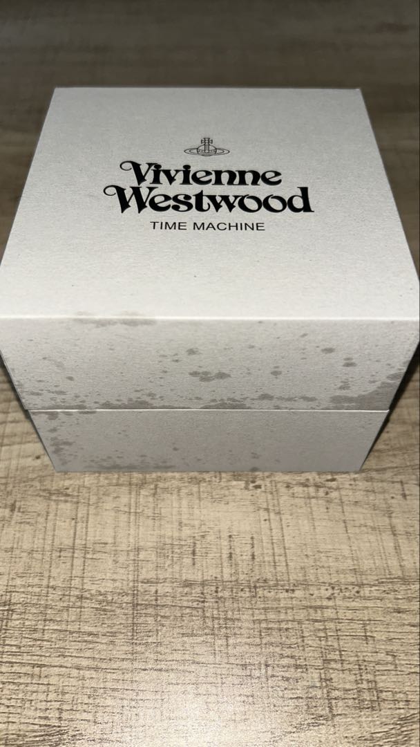 Vivienne Westwood Analog Mechanical (Manual) Women