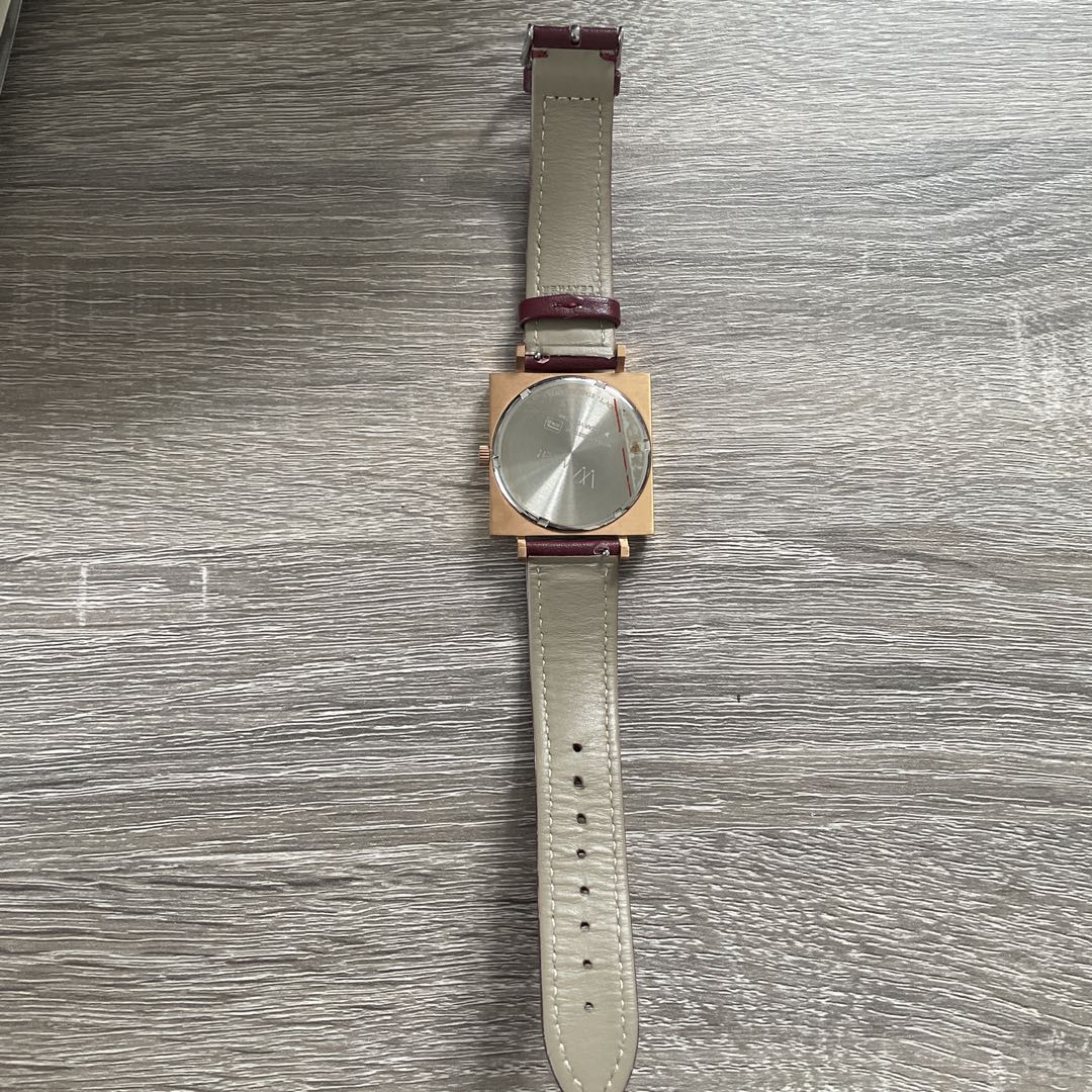 Analog Quartz Women