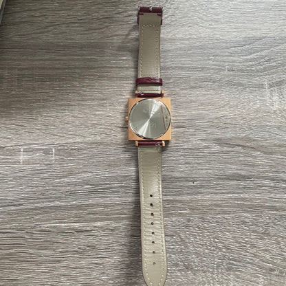 Analog Quartz Women