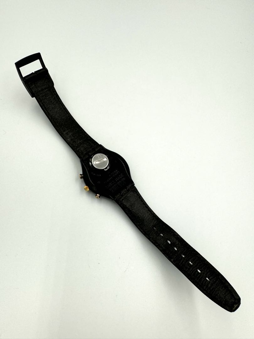 Swatch Colossal 305 Analog Quartz Unisex Adults Vintage Wristwatch 37Mm Black Dial Swiss Made