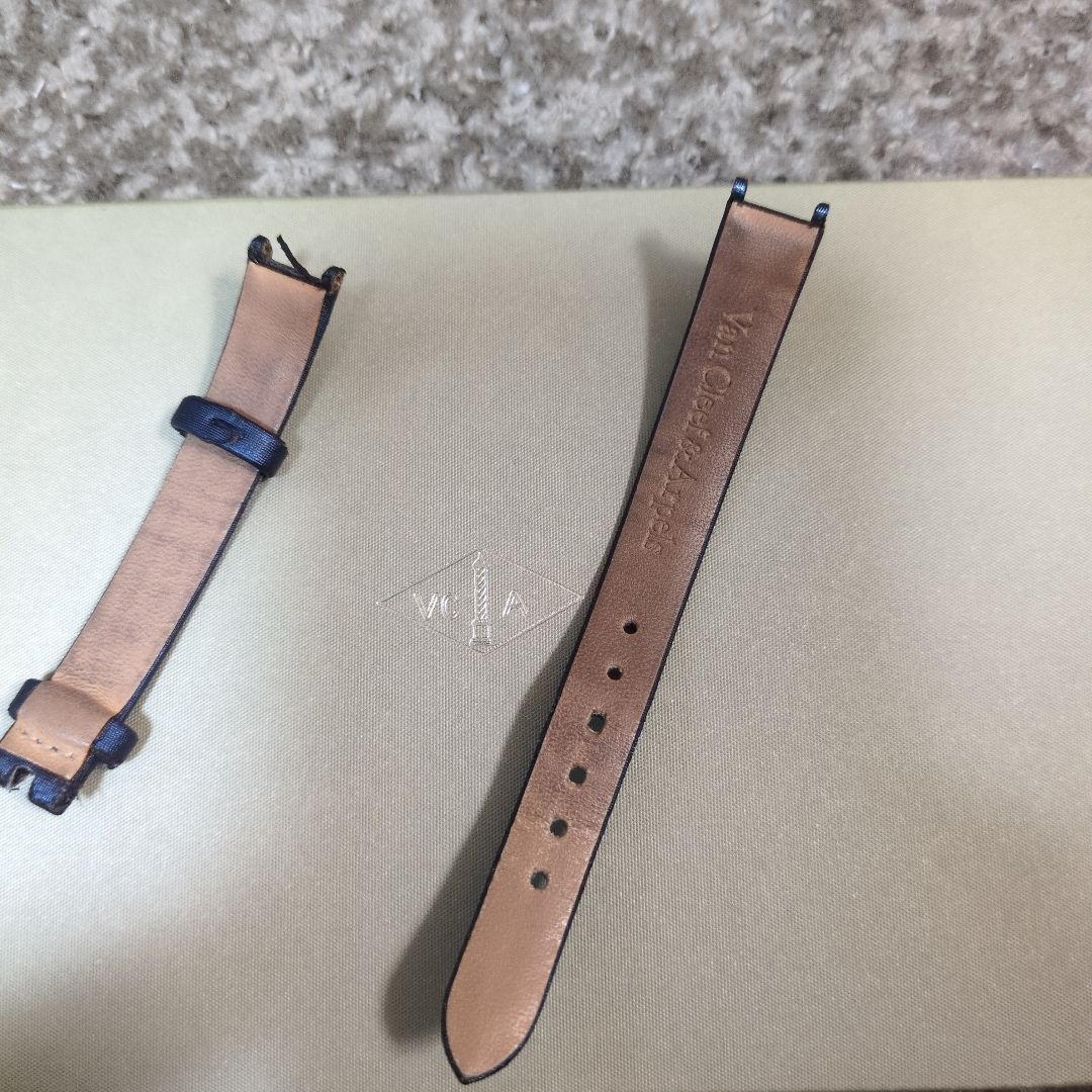 Van Cleef & Arpels Analog Quartz Women