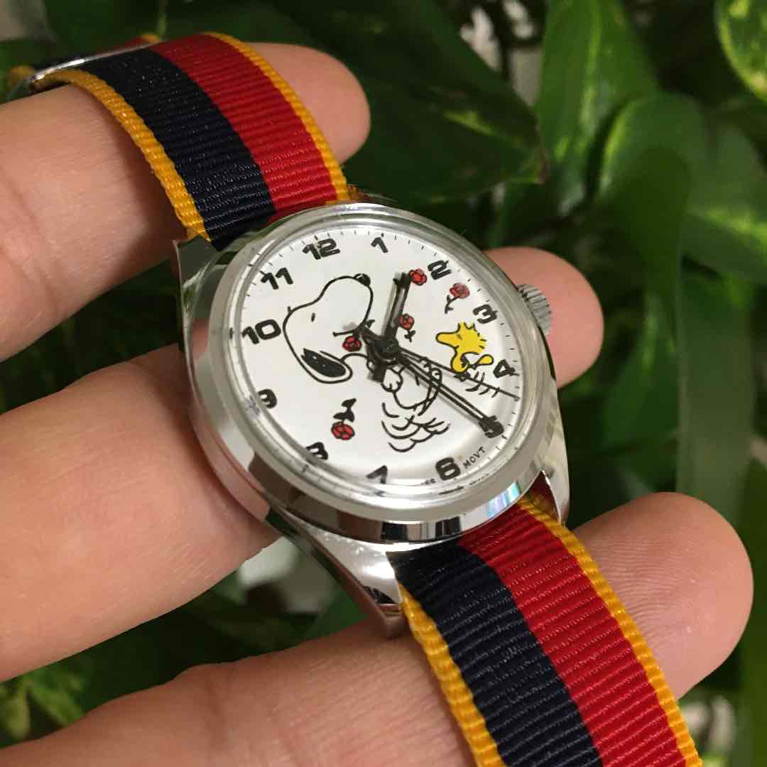 Snoopy PEANUTS SNOOPY Analog Mechanical (Manual) Women スヌーピー 希少 レトロ Watch （Manual Winding）