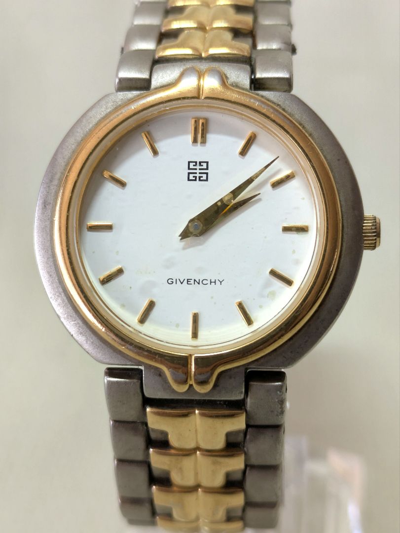 Givenchy Analog Quartz Men ジバンシー 137 時計 稼働中