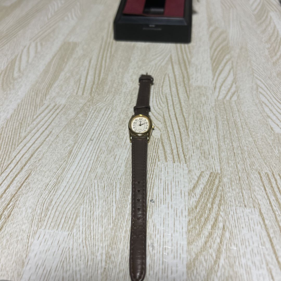 Citizen Isis Analog Quartz Women