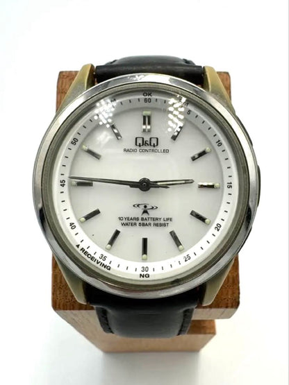 Citizen Q&q 10-YEAR Analog Quartz Men