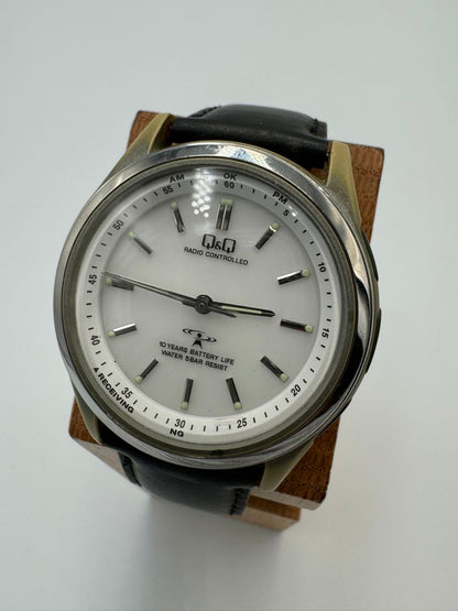 Citizen Q&q 10-YEAR Analog Quartz Men