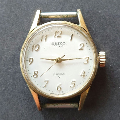 Seiko Salvia 1104-0030 Analog Mechanical (Manual) Women
