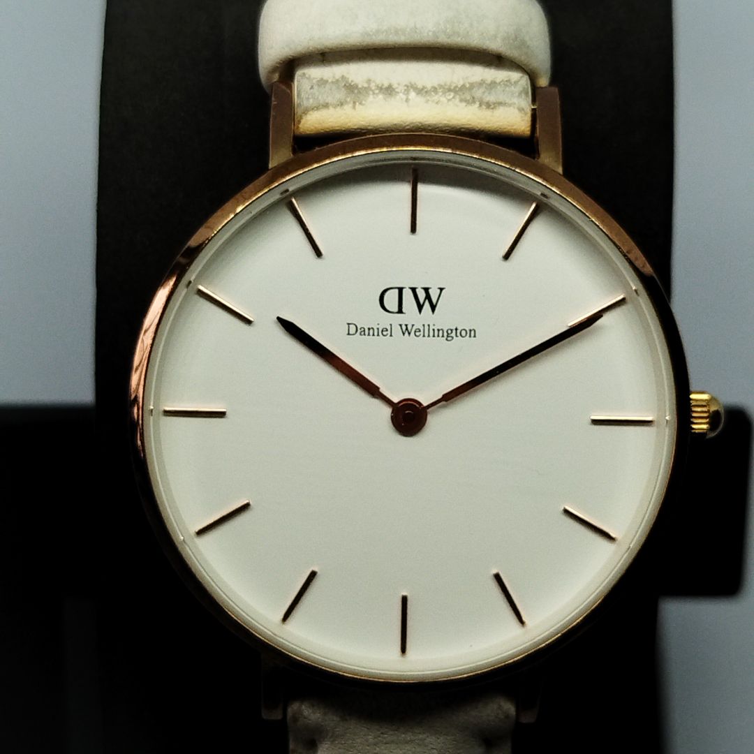 Daniel Wellington Analog Quartz Women