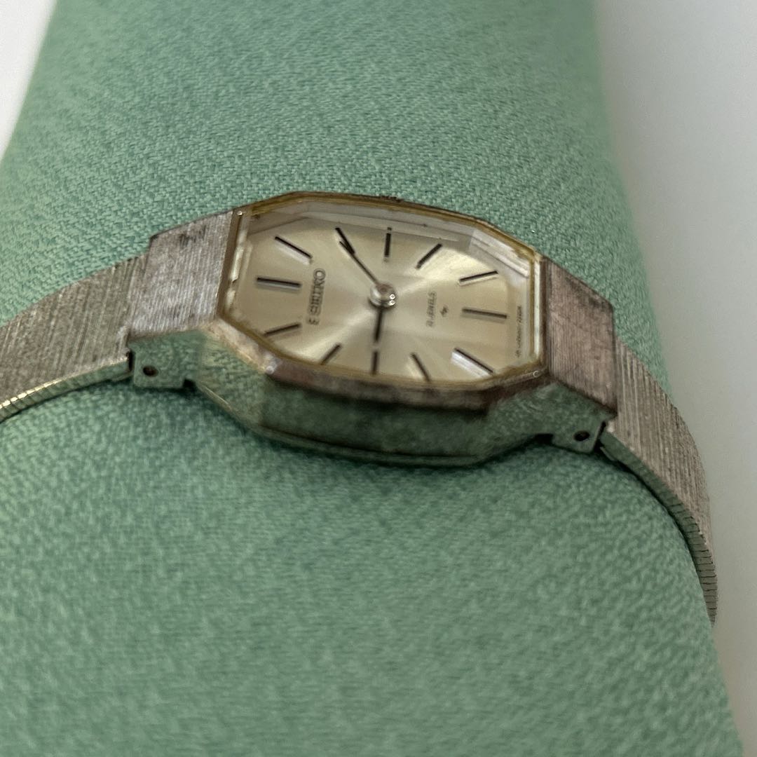 Seiko 11-3770 Analog Mechanical (Manual) Women