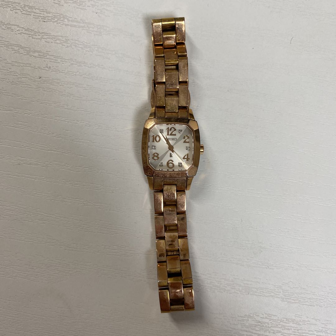 Seiko lk/lukia Analog Quartz Women