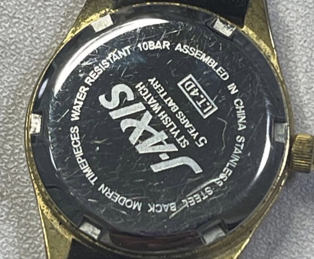 J-axis SCRIPT & TORNADO Analog Quartz Women