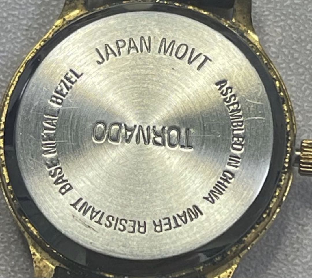 J-axis SCRIPT & TORNADO Analog Quartz Women