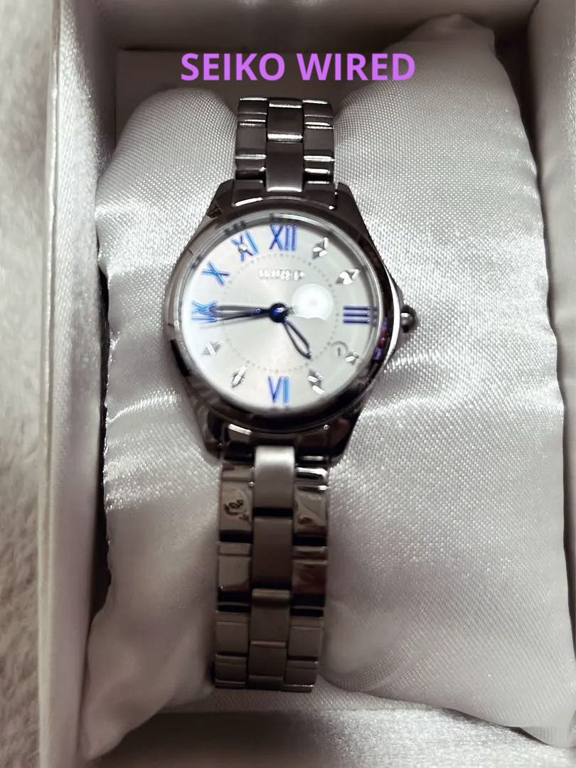 Seiko wired Analog Quartz Women