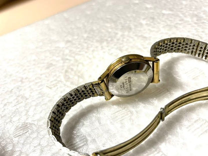 VEGA Analog Quartz Women