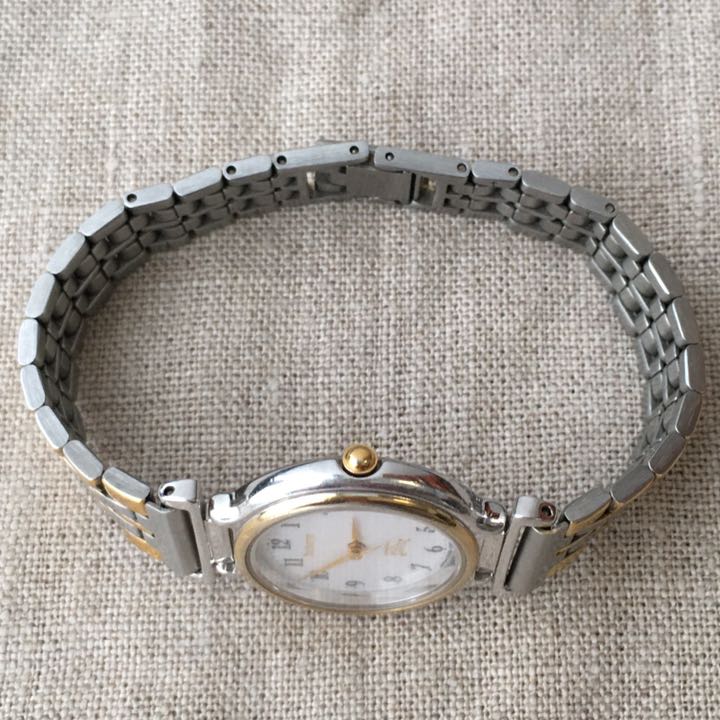 BURBERRY 2930-294386 Analog Quartz Women