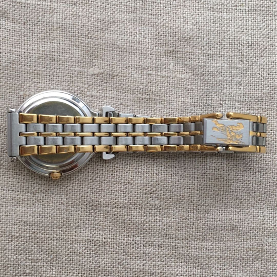 BURBERRY 2930-294386 Analog Quartz Women