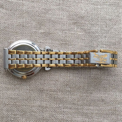 BURBERRY 2930-294386 Analog Quartz Women