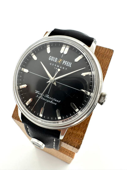 Gold Pfeil Analog Quartz Men Watch