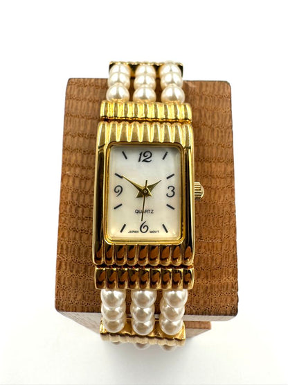 Avon Analog Quartz Women Watch