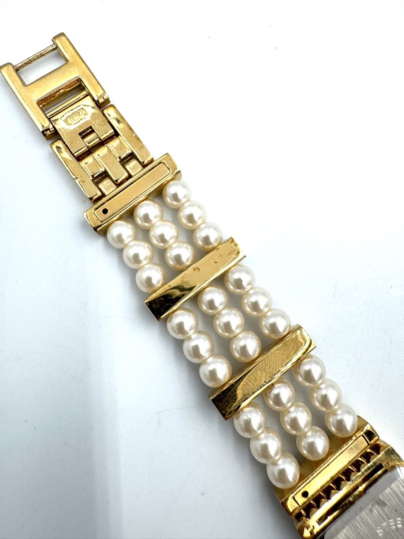 Avon Analog Quartz Women Watch