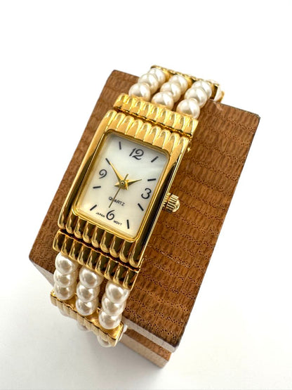 Avon Analog Quartz Women Watch