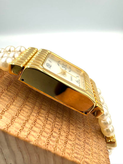 Avon Analog Quartz Women Watch