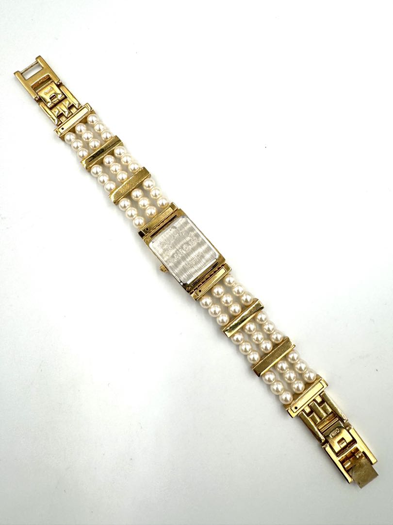 Avon Analog Quartz Women Watch