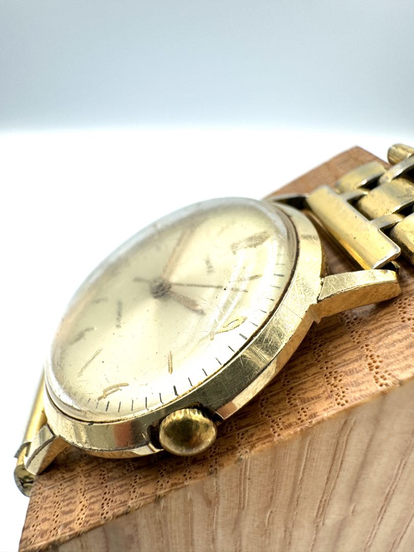 TIMEX Manual Winding Watch Cracked Case NOT WORKING FOR PARTS