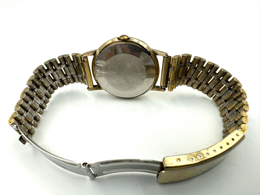 TIMEX Manual Winding Watch Cracked Case NOT WORKING FOR PARTS
