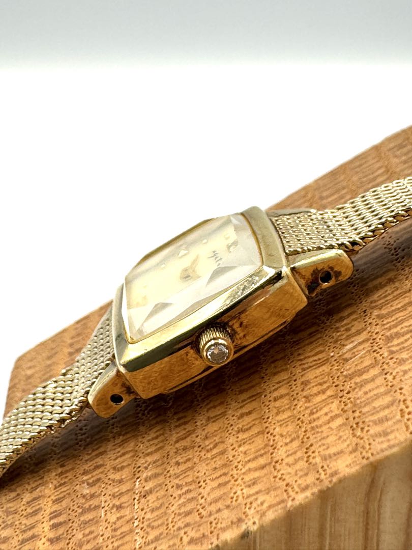 Agete Analog Quartz Women 18Kgp Silver Watch