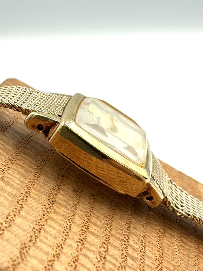 Agete Analog Quartz Women 18Kgp Silver Watch