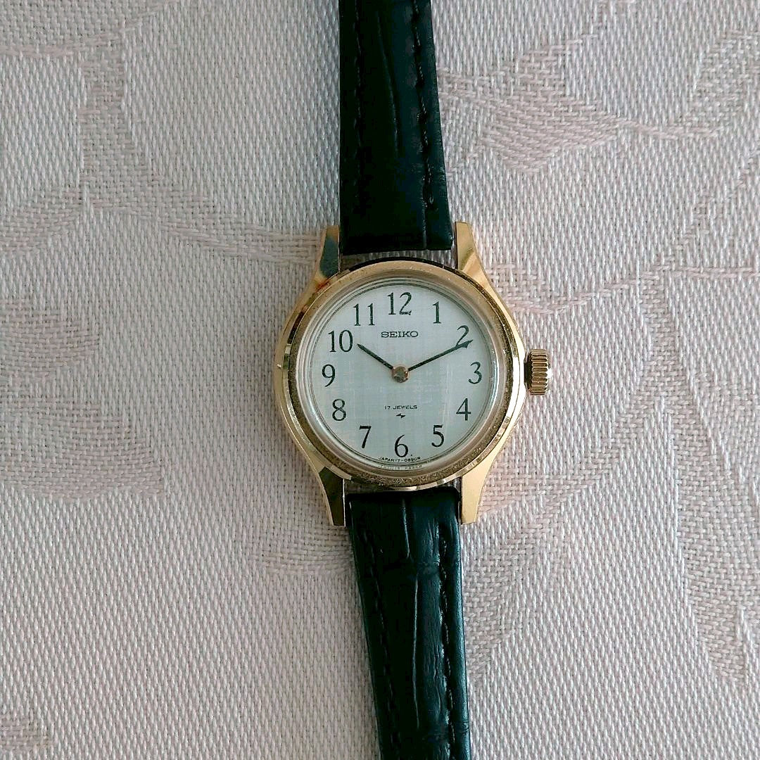 Seiko Analog Quartz Women