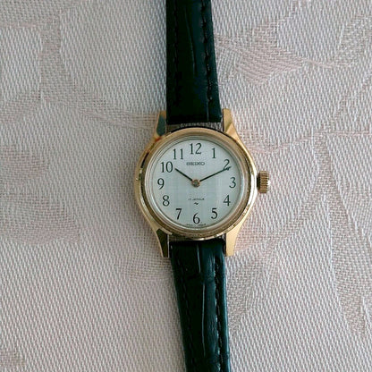 Seiko Analog Quartz Women